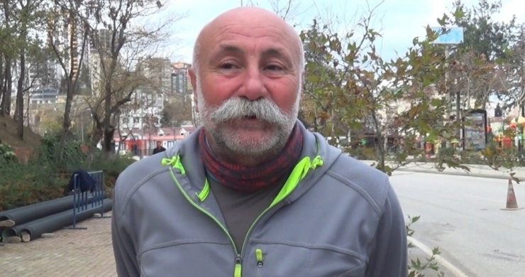 Bidos Bayramı Evde Kutlayan Çocuklar İçin Klip Oluşturdu