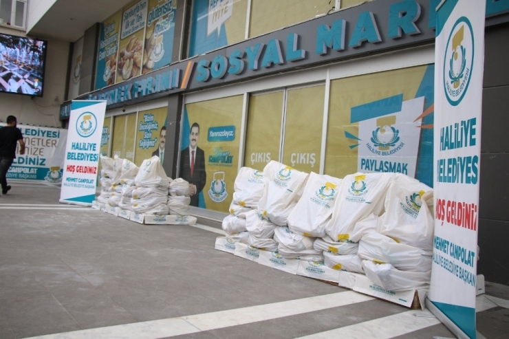 Haliliye’den Esnafa Gıda Desteği