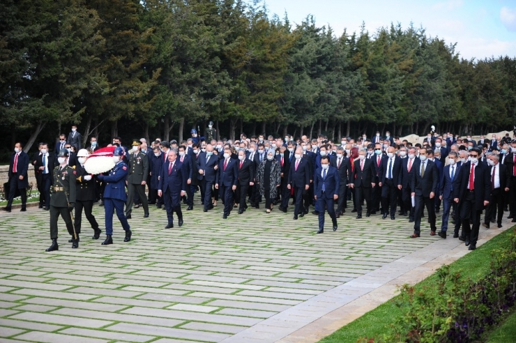 Anıtkabir’de 23 Nisan Kutlaması Devlet Erkanının Katılımıyla Sınırlı Kaldı