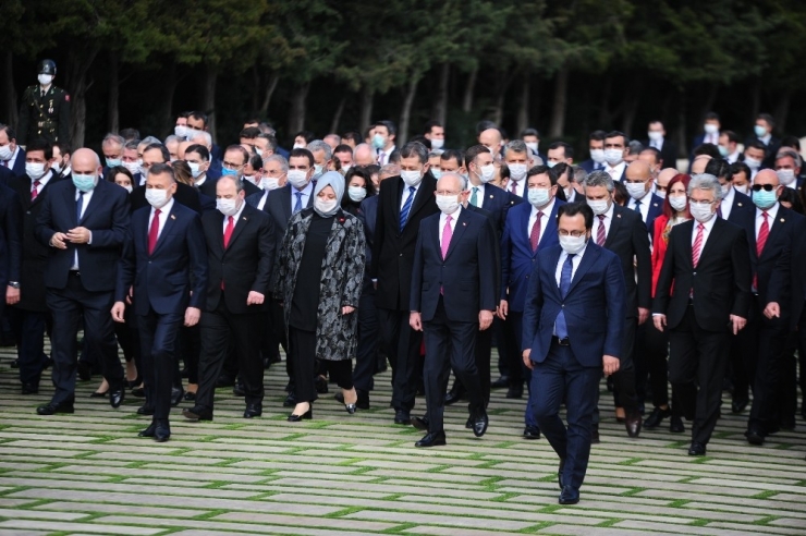 Anıtkabir’de 23 Nisan Kutlaması Devlet Erkanının Katılımıyla Sınırlı Kaldı