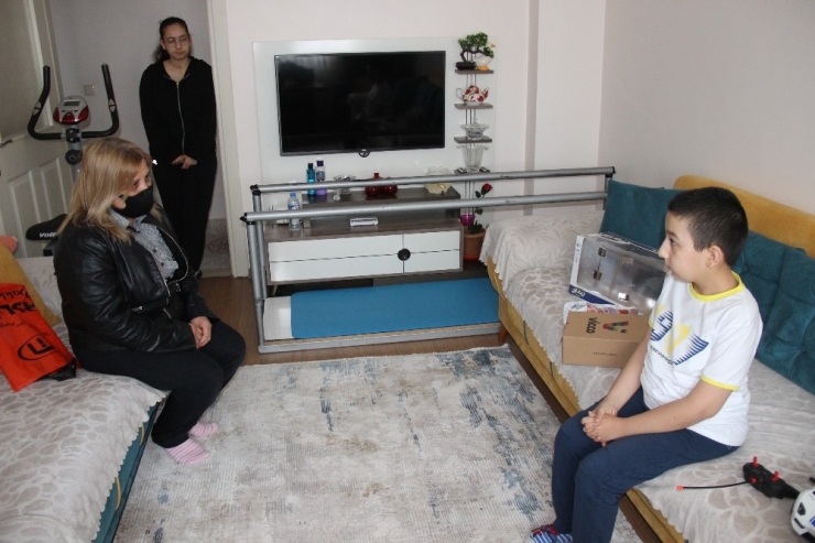 Engelli Çocuğa En Anlamlı 23 Nisan Sürprizi