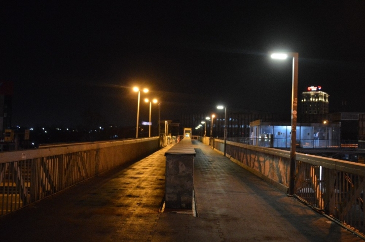 Megakent İstanbul, Sessizliğe Büründü