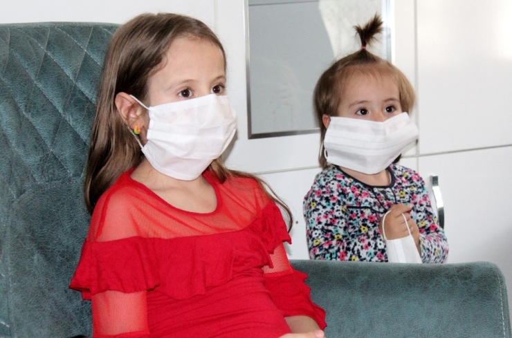 İl Müdürü Töre Kaza Geçiren Öğrencinin Bayramını Kutladı