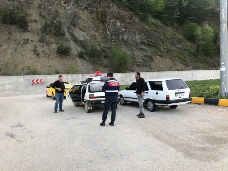 Köylere Giriş Çıkışlar Durduruldu, Jandarma Kontrolü Arttırdı