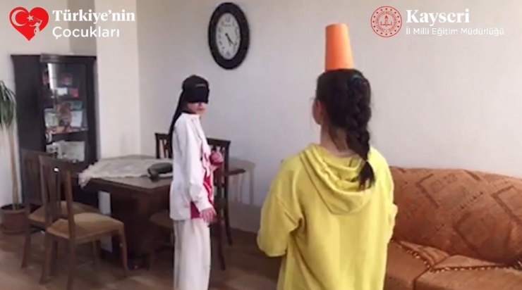 23 Nisan’da Hayrete Düşüren Gösteri