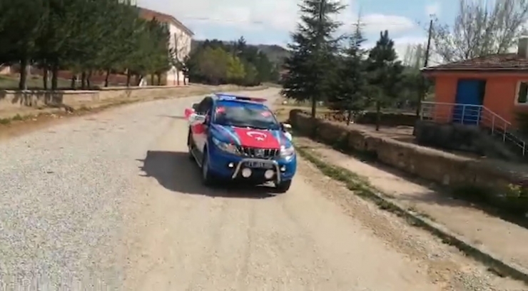 Karantina Köyündeki Çocuklar Unutulmadı