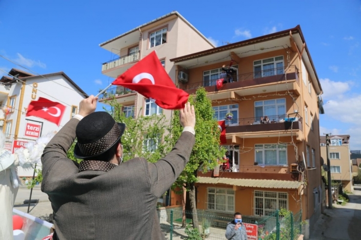 Büyükşehir Şehir Tiyatroları Çocuklara Bayram Havası Yaşattı