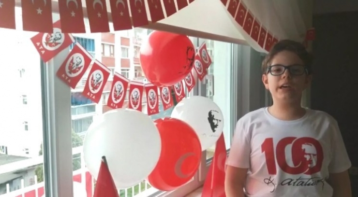 Çocuklar Evlerinde 23 Nisan Coşkusunu Yaşadı