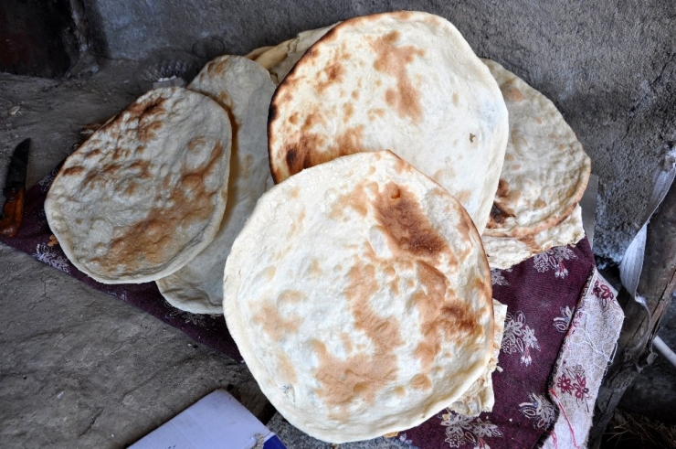 Korona Virüs Tandır Ekmeğine İlgiyi Arttırdı