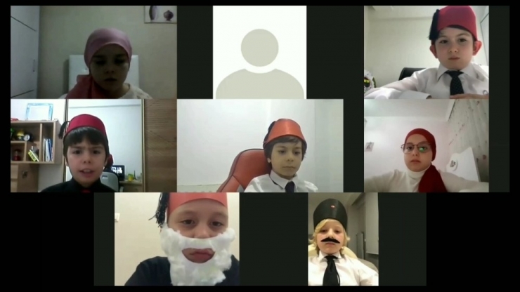 Evden Çıkamadılar Ama Meclis Açılışı Yaptılar