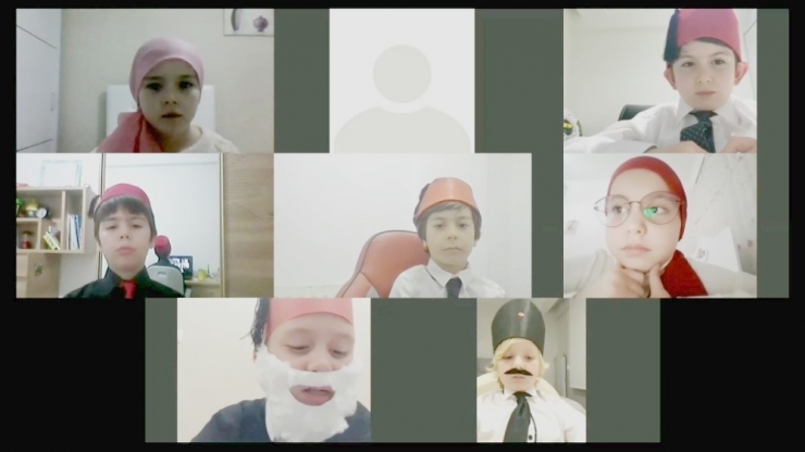 Evden Çıkamadılar Ama Meclis Açılışı Yaptılar