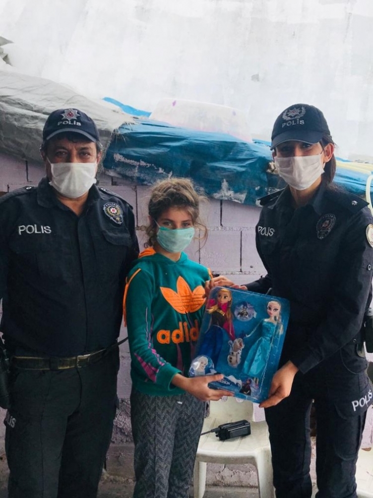 Berfin’in Doğum Günü Pastası Polis Ekiplerinden