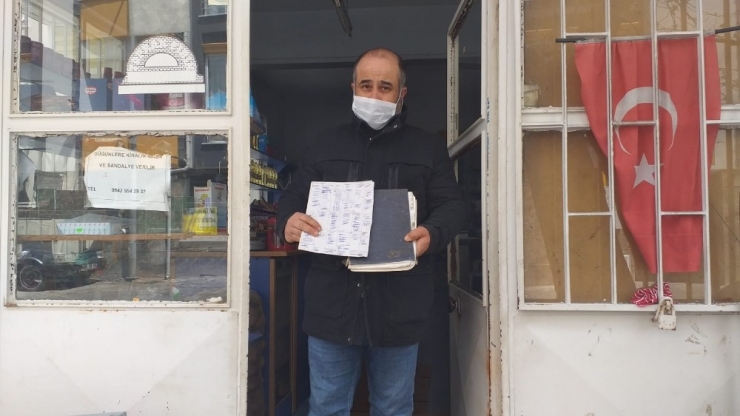 6 Bakkalın Veresiye Defterindeki Borçları Ödeyip Ortadan Kayboldular