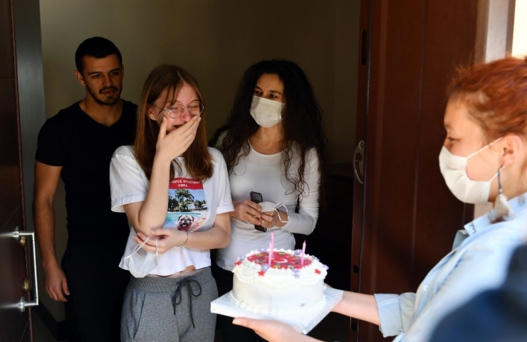 23 Nisan’da Çifte Bayram Yaşadılar