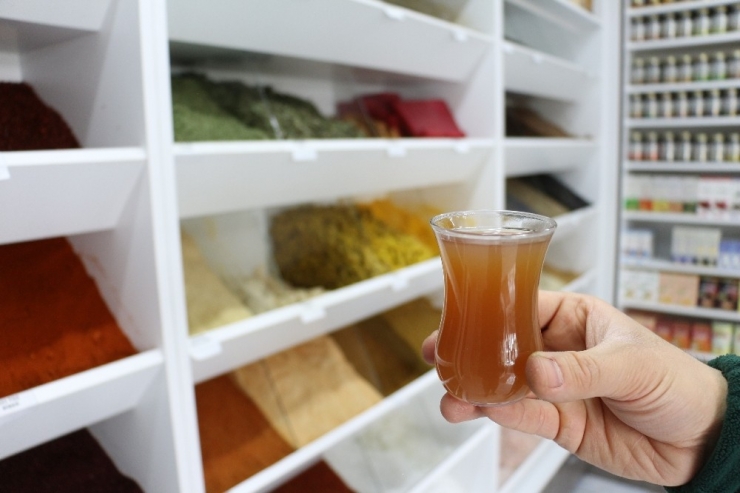 Saray Mutfağından Virüslere Ve Susuzluğa Demirhindi Şerbeti