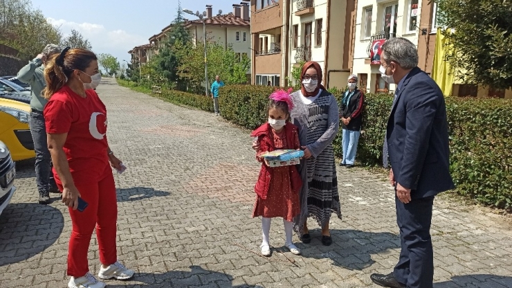 Özel Çocuğun Doğum Gününü Öğretmeni Unutmadı