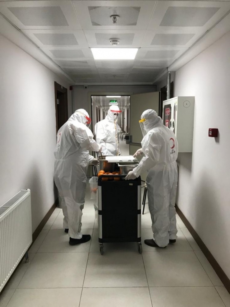 Yurtlara 3 Öğün Kızılay Tarafından Yemek Veriliyor