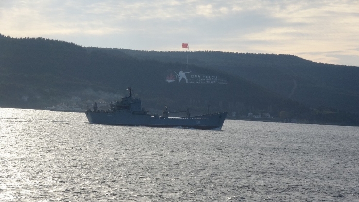 Rus Savaş Gemisi ‘Saratov’ Çanakkale Boğazı’ndan Geçti