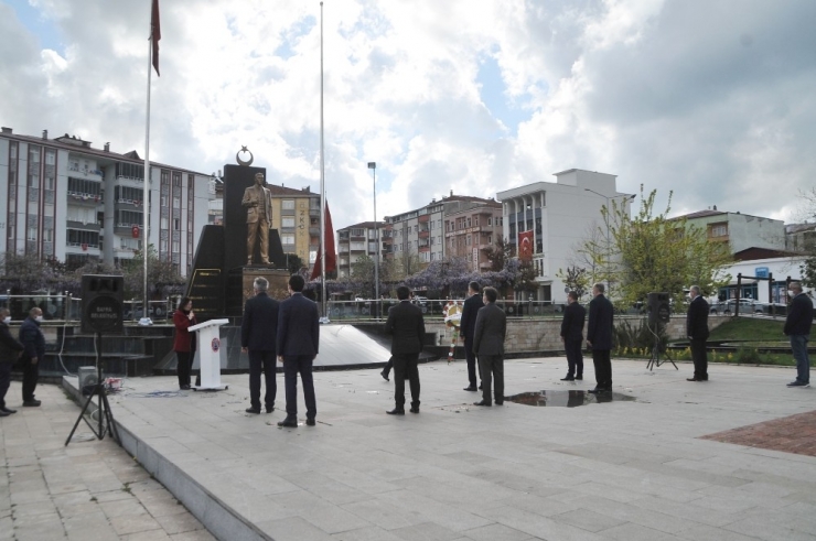 Sosyal Mesafeli 23 Nisan