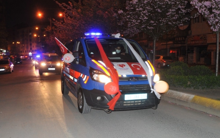 Bafra’da Güvenlik Güçlerinden 23 Nisan Konvoyu