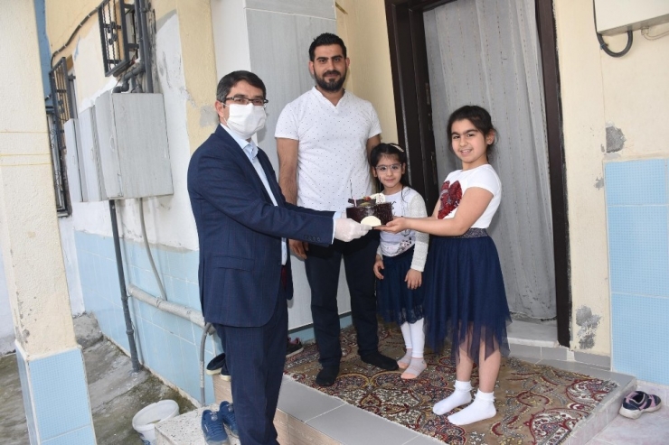 Başkan Çelik’ten 23 Nisan Çocuğuna Sürpriz Kutlama