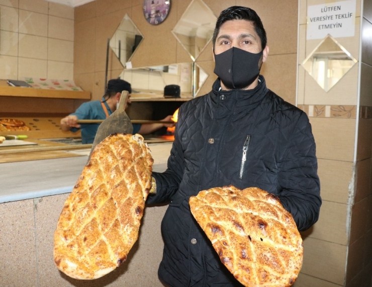 Sivas’ta Ramazan Pidesi 2 Tl