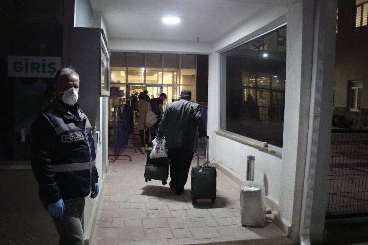 Suudi Arabistan’dan Bolu’ya Getirilen 295 Kişi Yurda Yerleştirildi