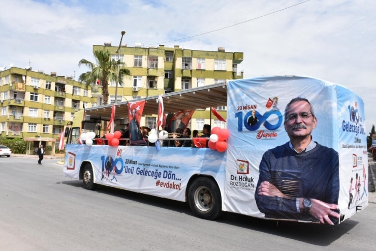 Tarsus Belediye Bandosu, Caddelerde 23 Nisan Coşkusu Yaşattı