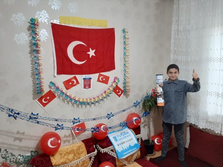 Başkan Akman, 23 Nisan’ı Eşme Kardeşlerle Kutladı