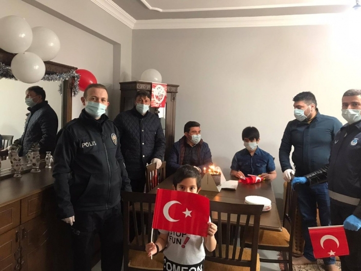 Gümüşhane’de Çocuklara 23 Nisan Sürprizi