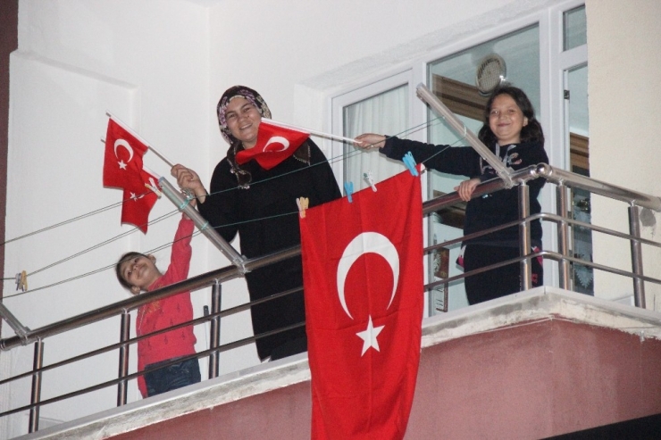 Yozgat Belediye Başkanı Köse Ve Belediye Çalışanları İstiklal Marşı’nı Okudu