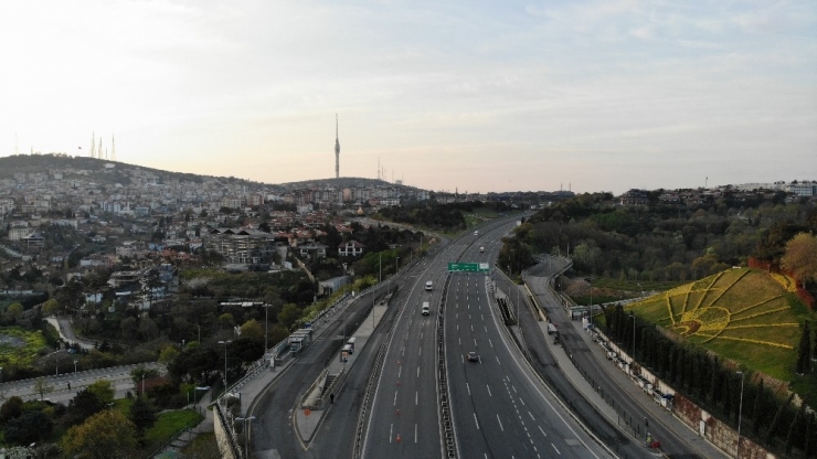 15 Temmuz Şehitler Köprüsü, Sokağa Çıkma Kısıtlamasının 2’inci Gününde Sessizliğini Korudu