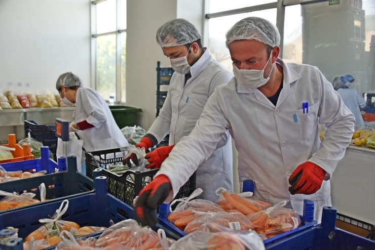 Aliağa Belediyesi Vatandaşların Siparişini İnternetten Alıyor