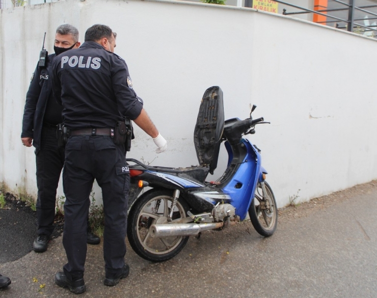 Kısıtlamayı Delip Hırsızlık Yaptı, Kovalamaca Sonunda Yakalandı