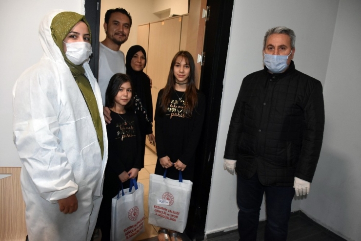 Karantina Altındaki Çocuklara Anlamlı Ziyaret