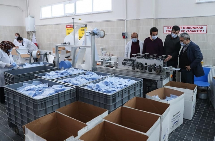 Her Gün 50 Bin Maske