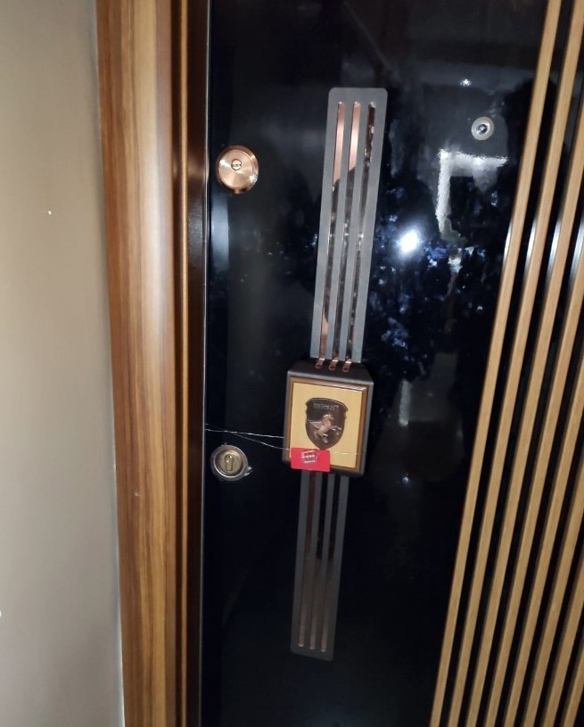 Çekmeköy’de Korona Virüse Rağmen Açık Olan İki İş Yerine Operasyon