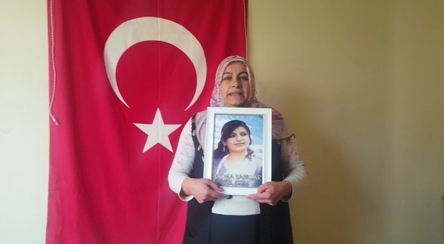 Evlat Nöbetine Gidemeyen Aileler Evlerinde Çocuklarının Yolunu Gözlüyor