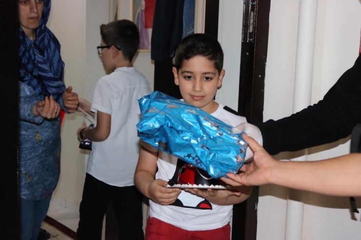 Polisten 10 Yaşına Basan Harun’a Doğum Günü Sürprizi