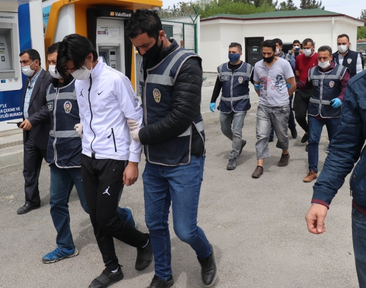 Silahlı Soygun Yapan Şüpheliler Adliyede