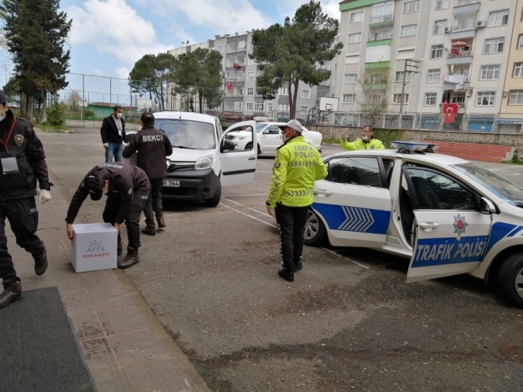 Giresun Emniyet Müdürlüğü Çalışanları Yardıma Muhtaçlar İçin Ramazan Kolisi Hazırladı