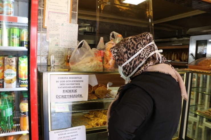 Safranbolulu Fırıncıdan İşini Kaybedenlere Ücretsiz Ekmek