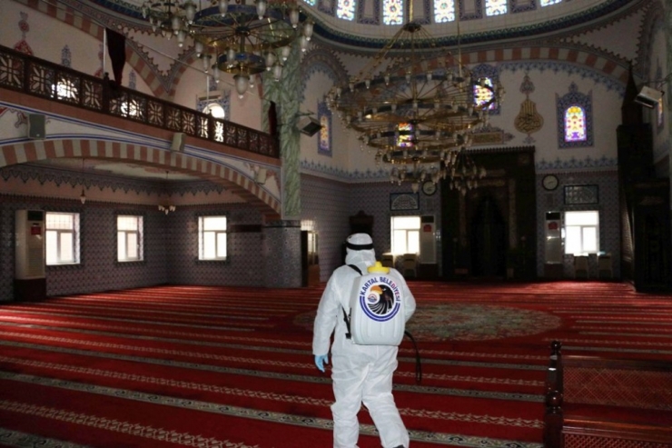 Kartal Belediyesi, Bir Milyon Metrekare Kapalı Alanı Dezenfekte Etti