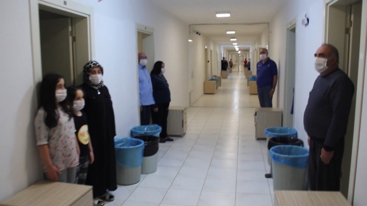 Kırıkkale’de 23 Nisan Coşkusu: Binlerce Vatandaş İstiklal Marşı Okudu