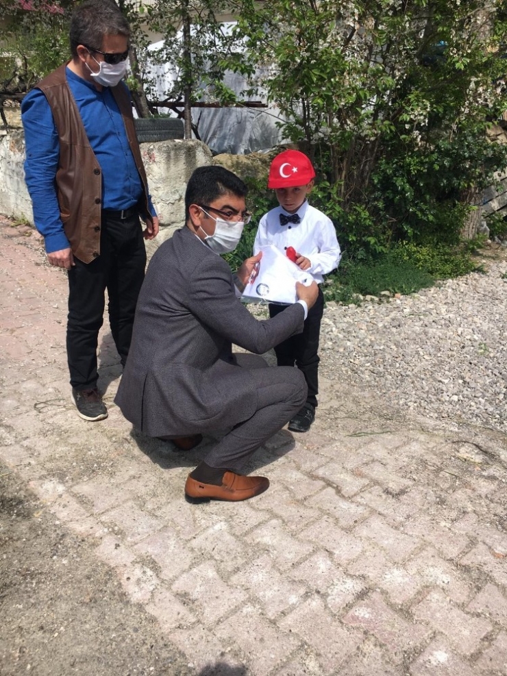 Başkan, Bayramı Çocukların Ayağına Götürdü