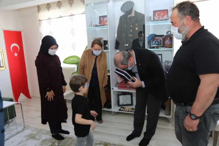 Şehit Ailelerine 23 Nisan Ziyareti