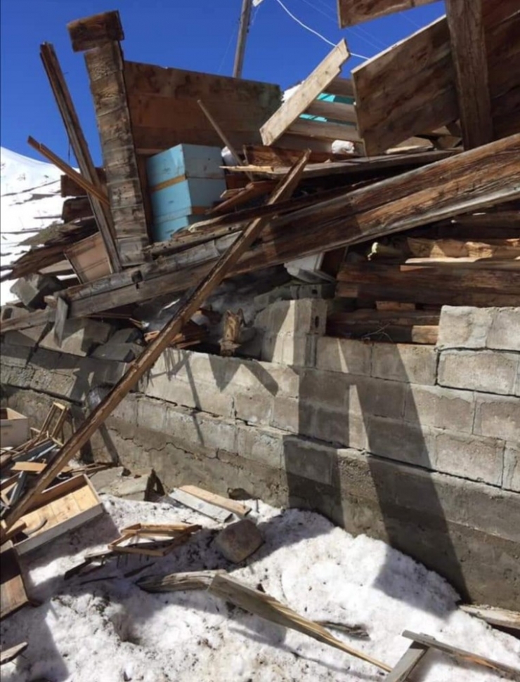 Rize’de Çığ 1 Evi Yıktı