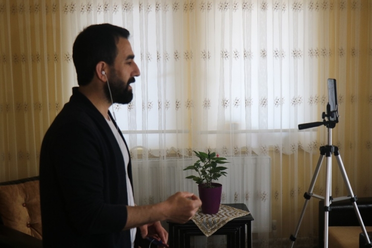 Sanatçı Ve Fenomenler ’Hatıran Yeter’ Şarkısı İle Evde Kal Mesajı Verdi