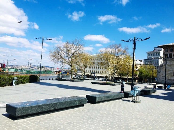 İstanbul’un Tarihi Meydanlarından Tarihi Kareler