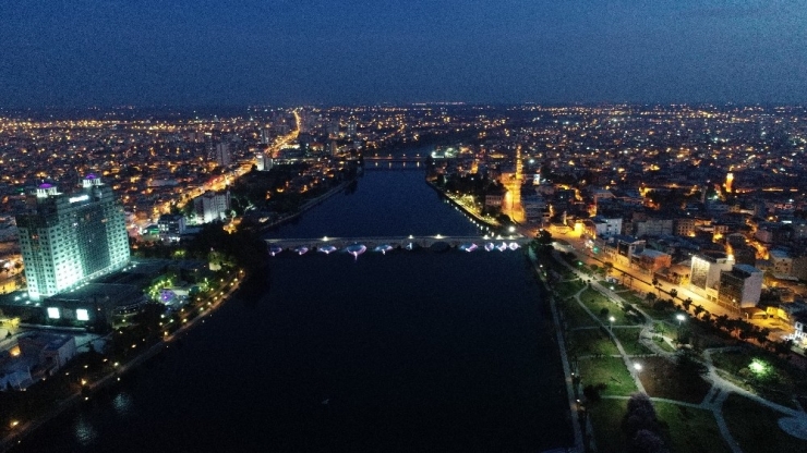 Adana, Ramazan Ayına Muhteşem Bir Manzara İle "Merhaba" Dedi